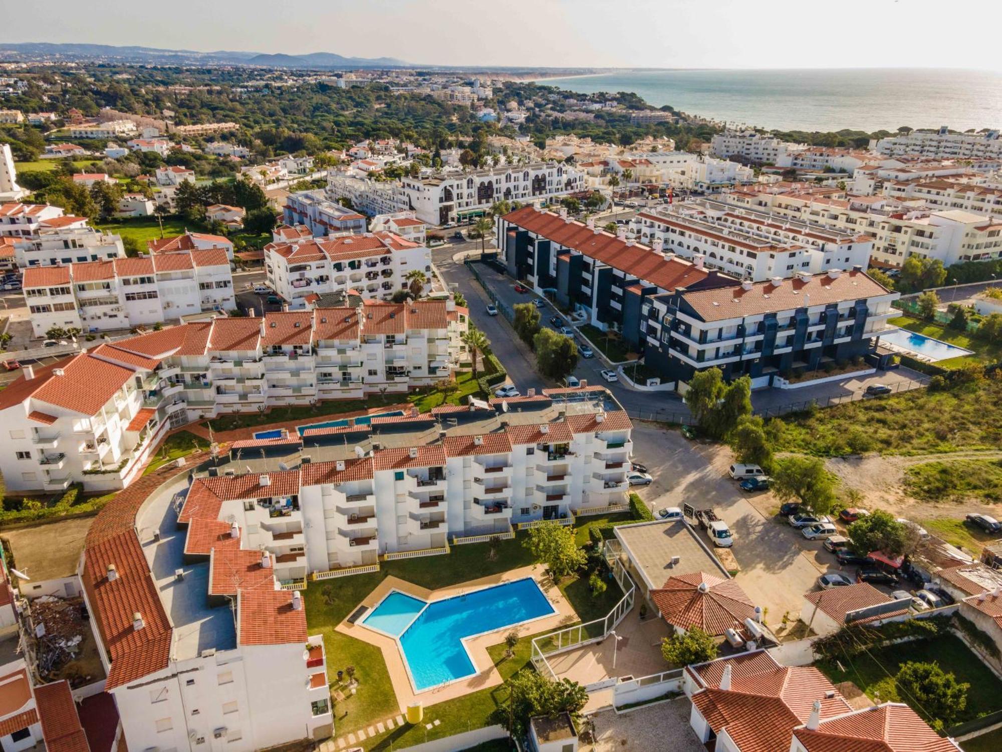 Santa Eulalia 2-Bedroom Apartment - Swimming Pool - Wifi Albufeira Luaran gambar