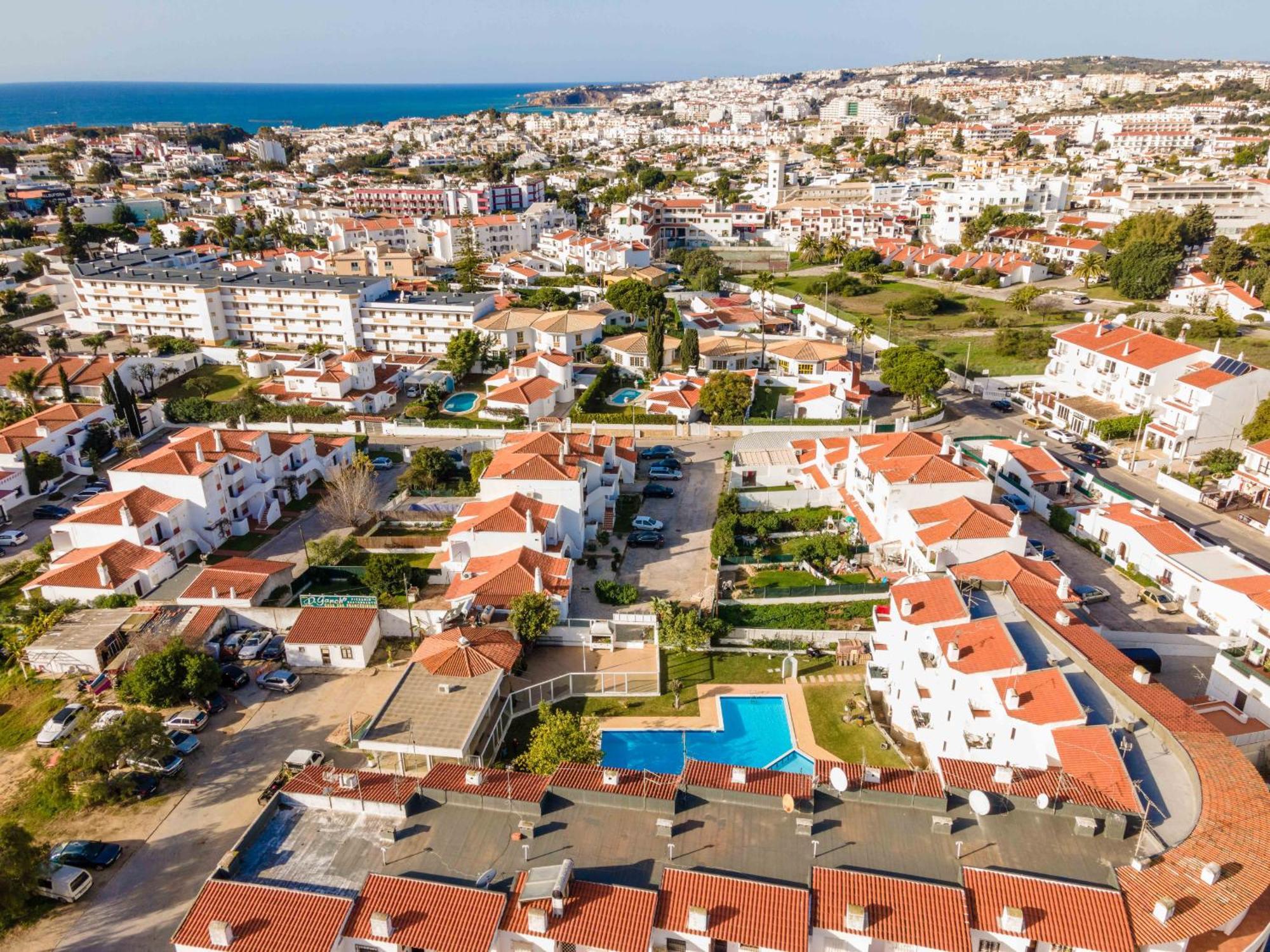 Santa Eulalia 2-Bedroom Apartment - Swimming Pool - Wifi Albufeira Luaran gambar